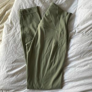 Lululemon Wunder train leggings